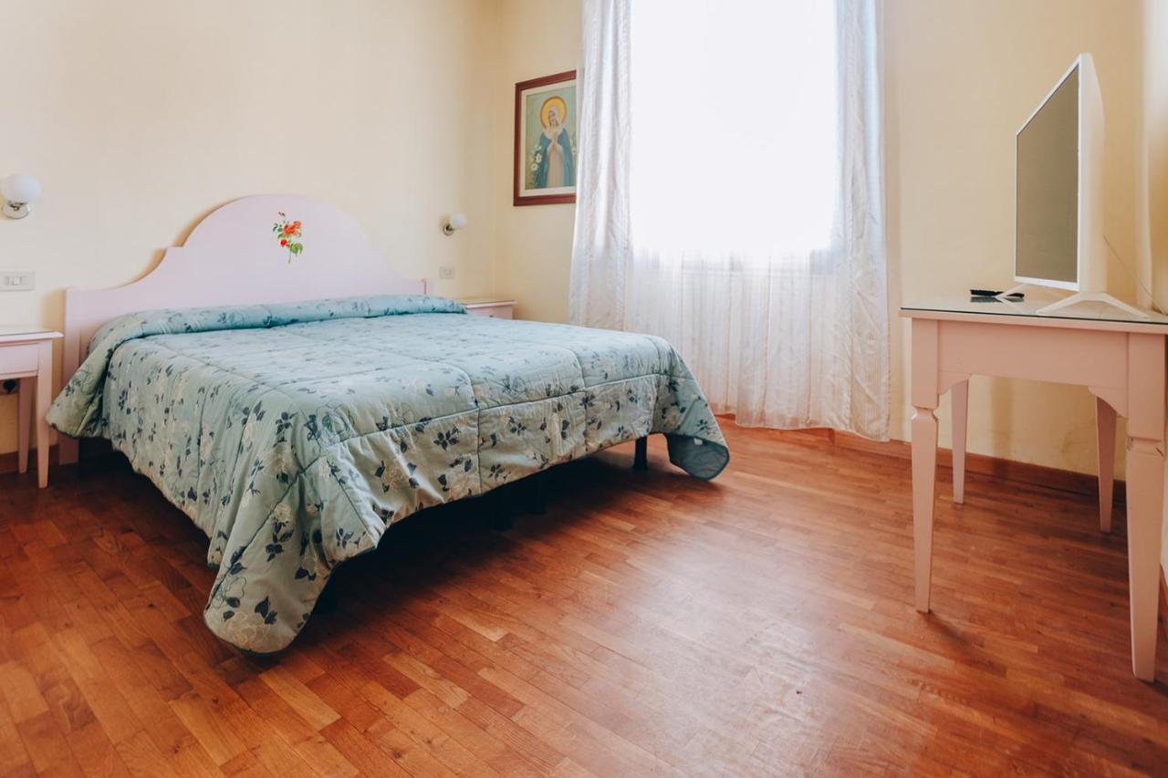 Hotel Savoia E Campana Монтекатіні-Терме Екстер'єр фото