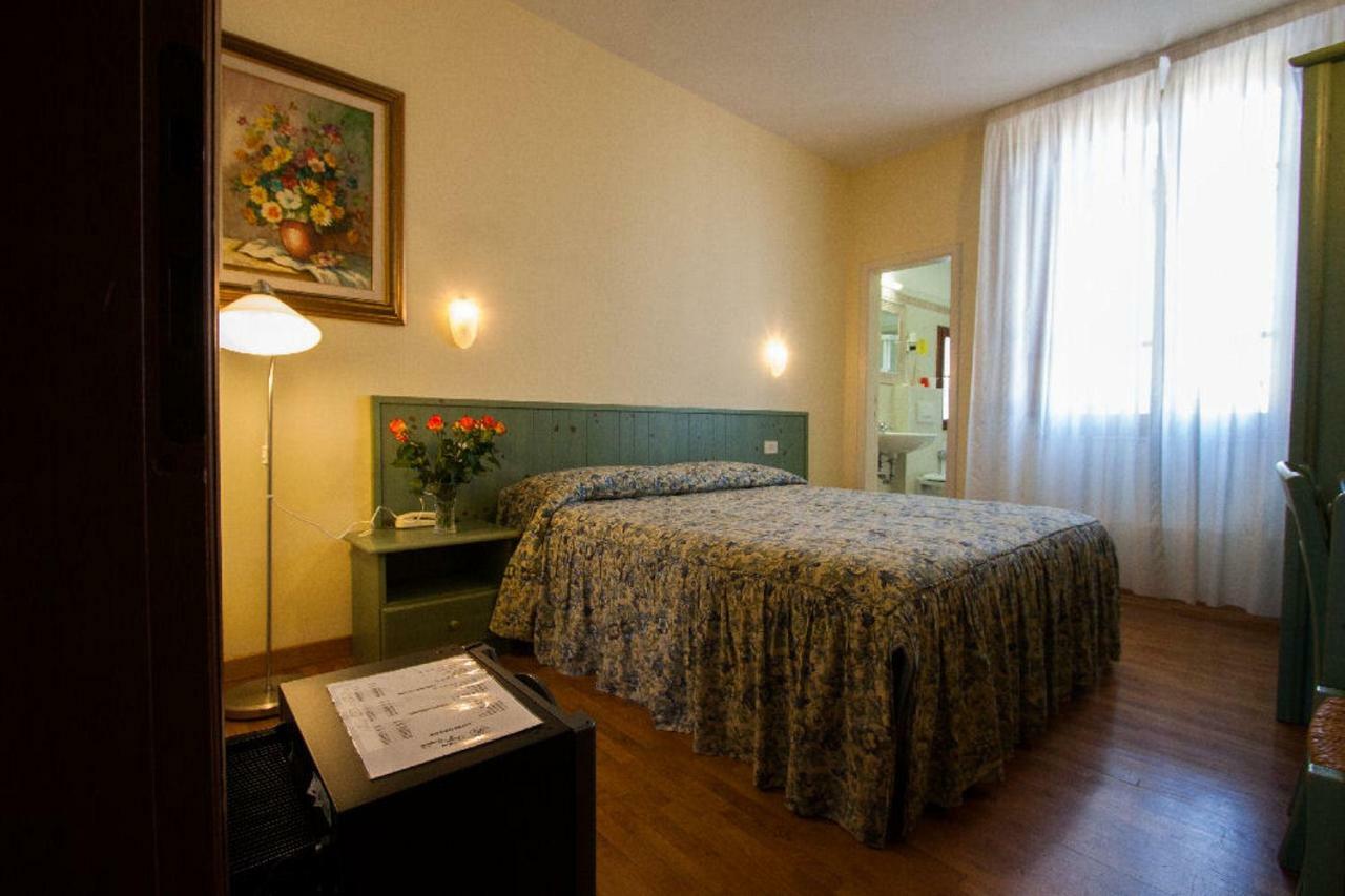 Hotel Savoia E Campana Монтекатіні-Терме Екстер'єр фото